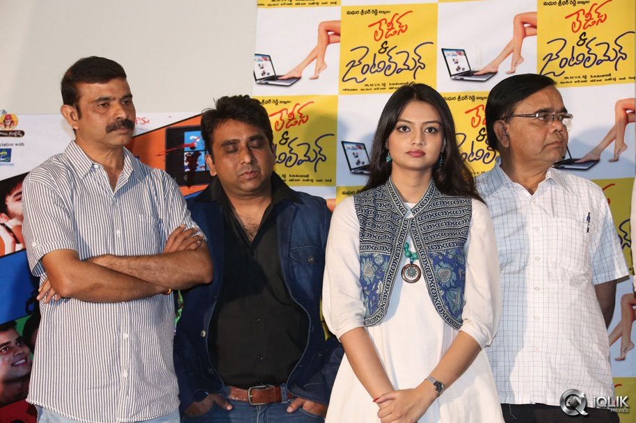 Ladies-and-Gentlemen-Movie-Platinum-Disc-Function